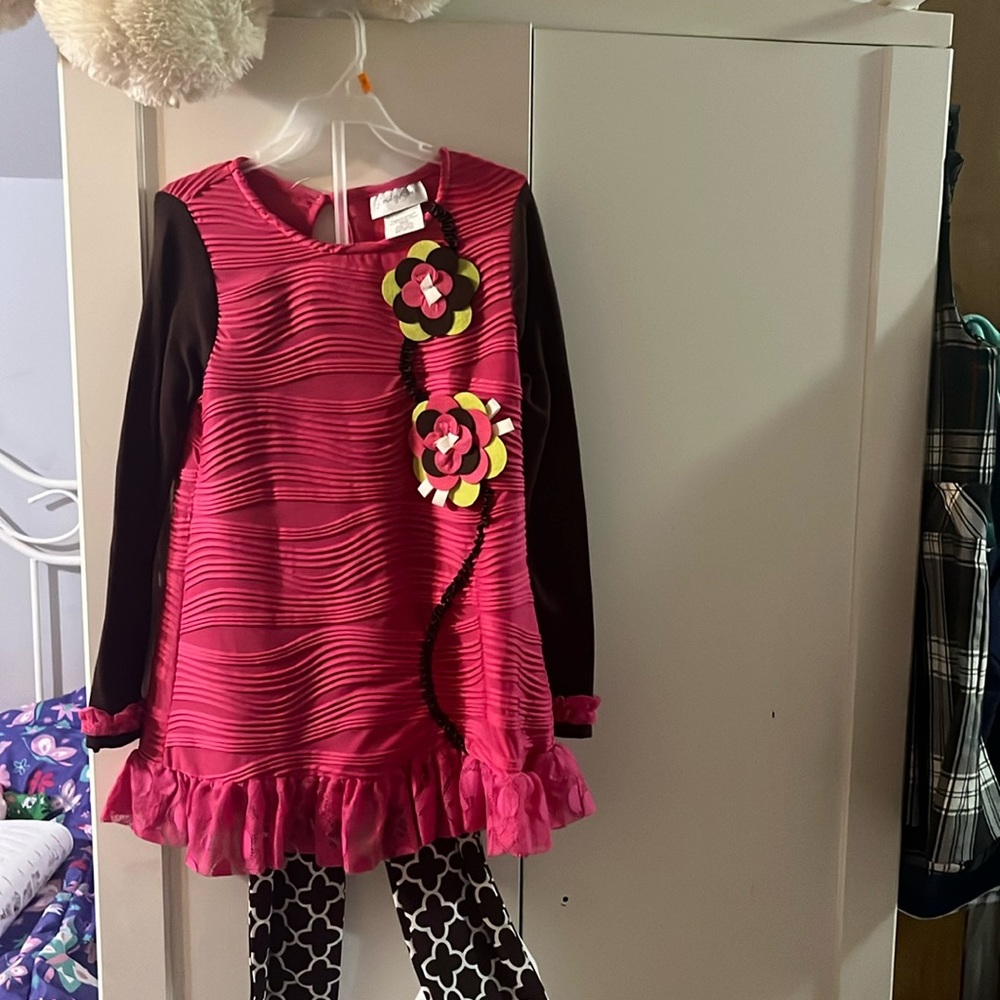 Little girl 2 piece outfit